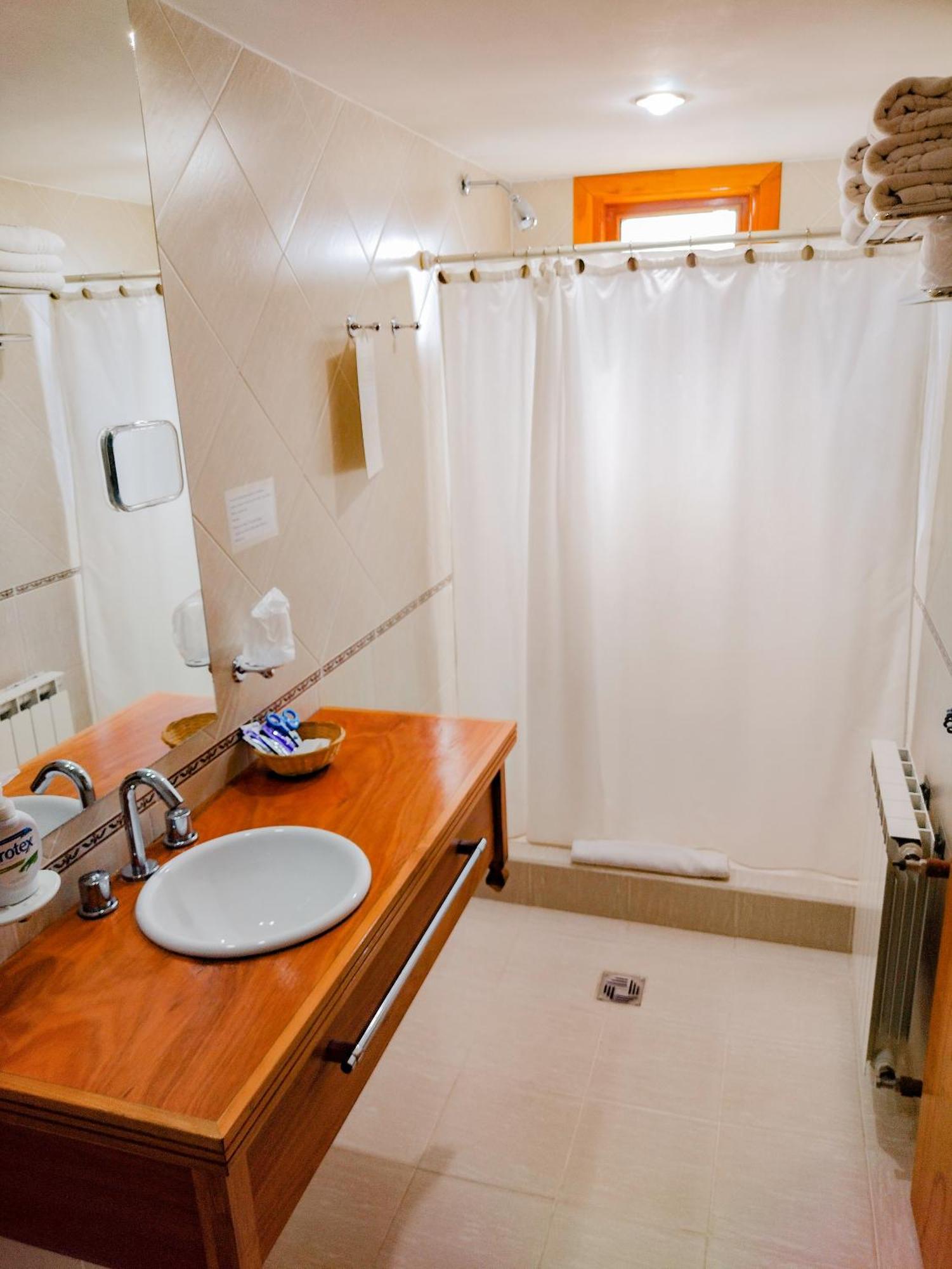 Hotel Y Cabanas Casa De Piedra Trevelín Extérieur photo
