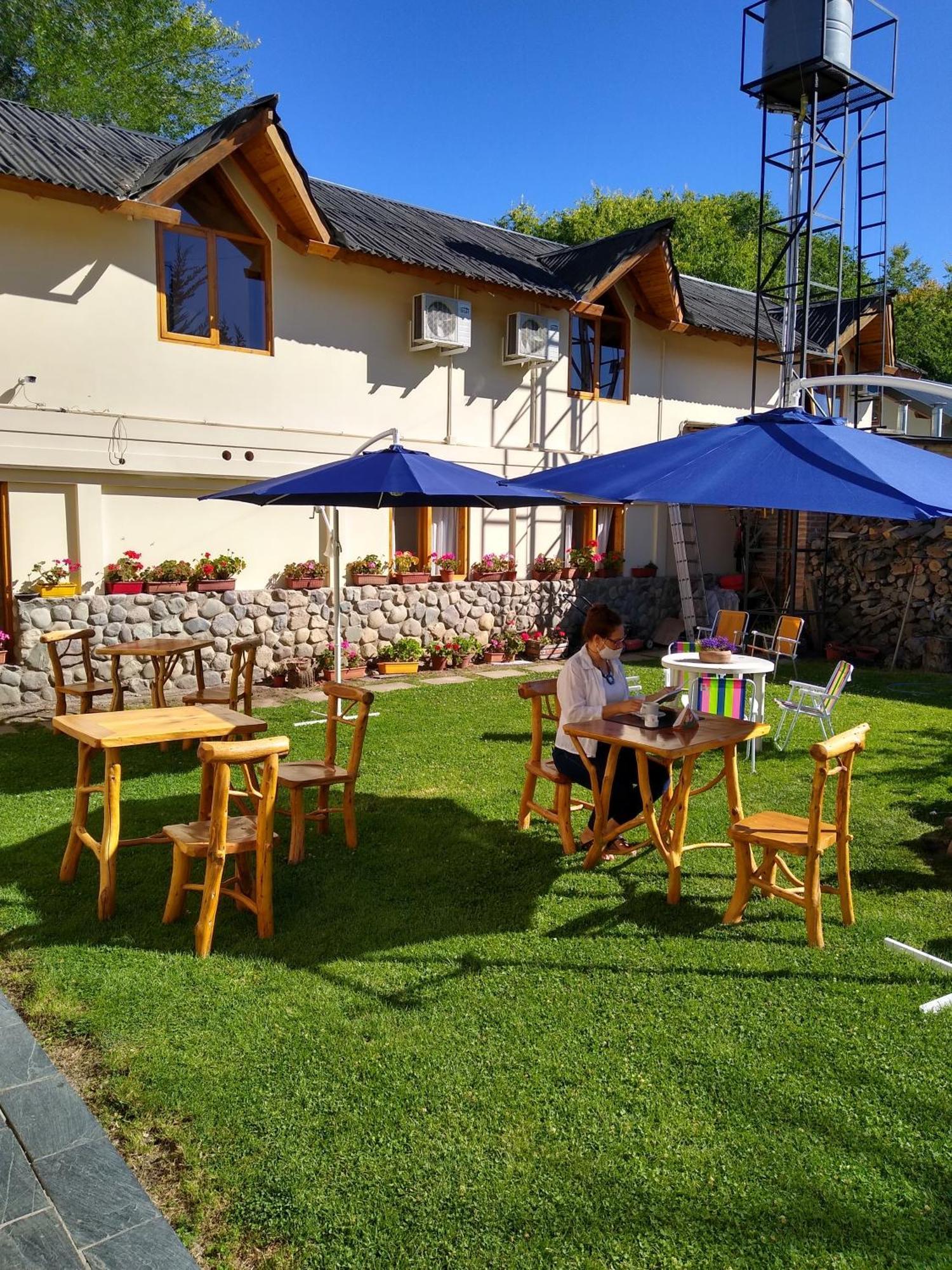 Hotel Y Cabanas Casa De Piedra Trevelín Extérieur photo