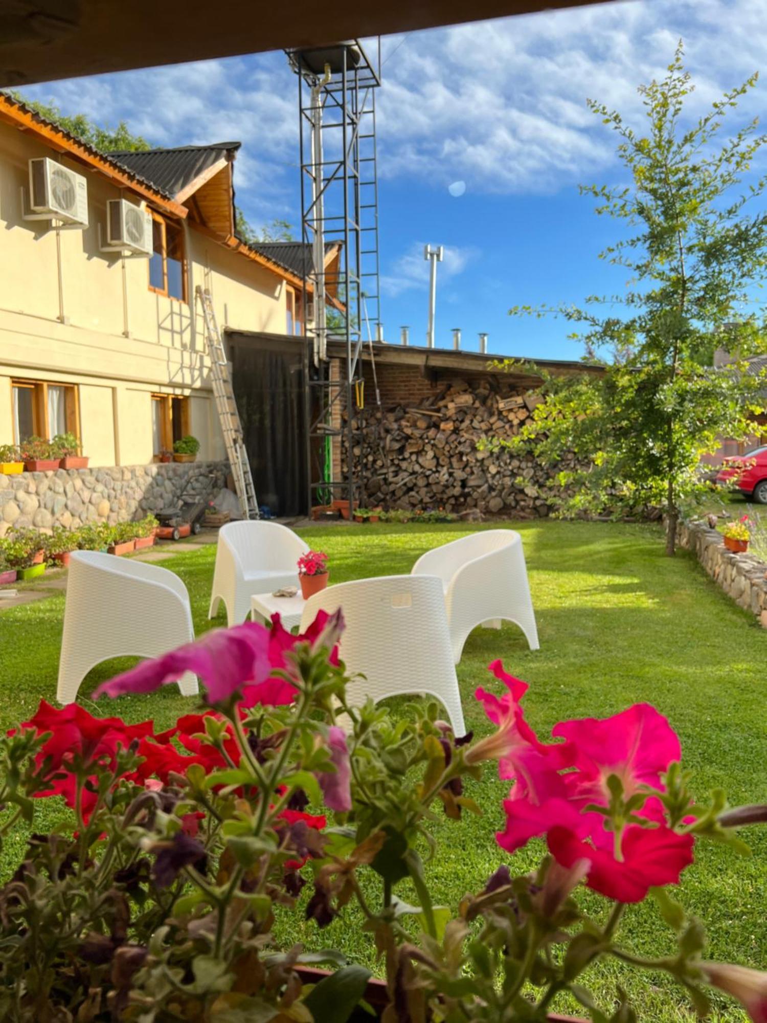 Hotel Y Cabanas Casa De Piedra Trevelín Extérieur photo